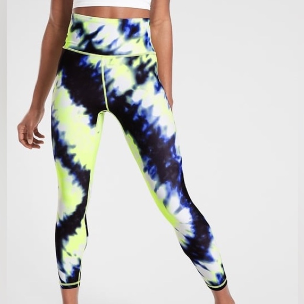 Athleta Elation Tie Dye leggings size medium